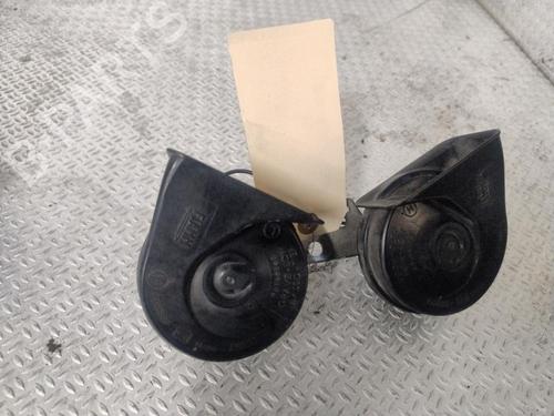 horn-renault-clio-iii-br01-cr01-2005-2006-2007-2008-2009-2010-2011-2012-2013-2014-37624111 main image