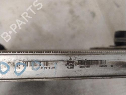 Used Water radiator Water radiator PEUGEOT 3008 I MPV (0U_) 2.0 HDi Hybrid4 (0URHCA) (200 hp) 33330945 33330945