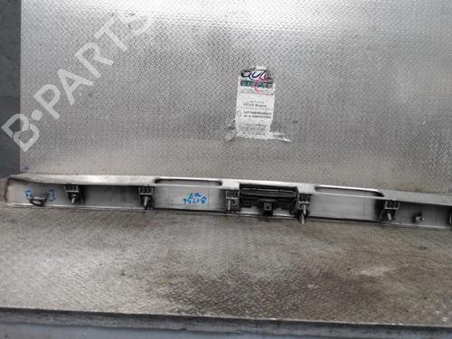Used Tailgate handle PEUGEOT 308 SW I (4E_, 4H_) 1.6 HDi (90 hp) 24088601