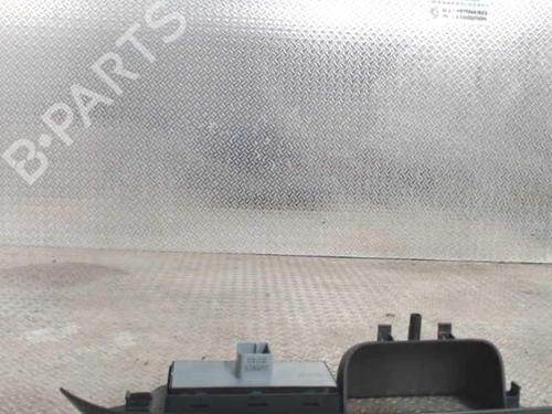Used Left front window switch VW TOURAN (1T1, 1T2) 1.9 TDI (105 hp) 24071952