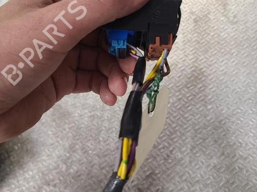 Used Left front window switch Left front window switch PEUGEOT 406 Break (8E/F) 1.9 D (75 hp) 24099964 24099964