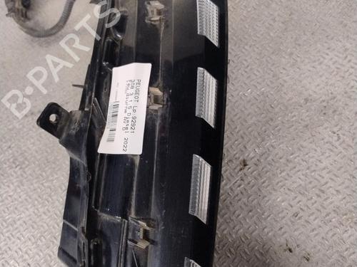 Used Right daytime light Right daytime light 39540626 39540626