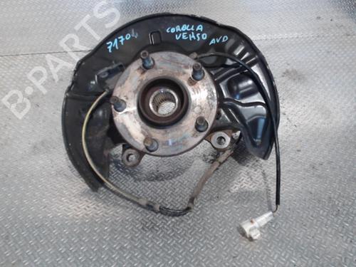 Used Right front steering knuckle Right front steering knuckle TOYOTA COROLLA Verso (ZER_, ZZE12_, R1_) 2.2 D-4D (AUR10_, AUR10R) (136 hp) 24074377 24074377