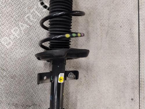 left-front-shock-absorber-renault-clio-v-b7_-2019-38787202 main image