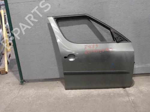 Used Right front door SKODA ROOMSTER (5J7) 1.9 TDI (105 hp) 24077018