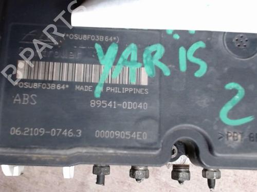 Used ABS pump TOYOTA YARIS (_P9_) 1.4 D-4D (NLP90_, NLP90R) (90 hp) 30483711