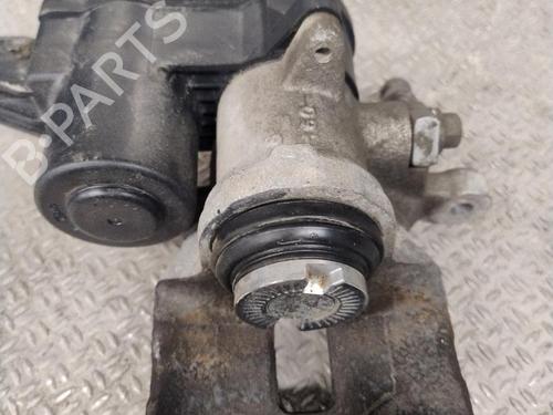 Used Right rear brake caliper VOLVO XC40 (536) D3 (150 hp) 31077102