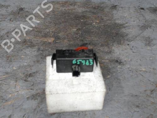Used Warning switch Warning switch RENAULT CLIO III (BR0/1, CR0/1) 1.5 dCi (C/BR0G, C/BR1G) (68 hp) 24070307 24070307