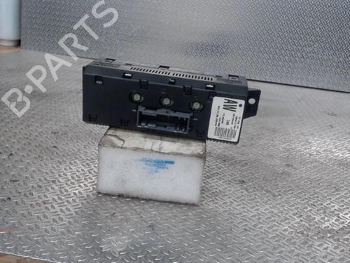 Used Display monitor OPEL CORSA C (X01) 1.3 CDTI (F08, F68) (70 hp) 24075724