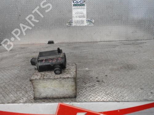 Used Washer pump HYUNDAI SANTA FÉ I (SM) 2.0 CRDi 4x4 (113 hp) 24085269