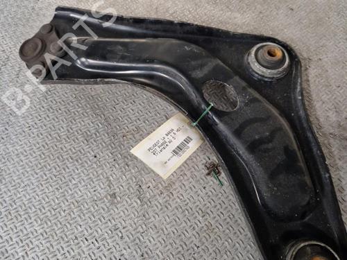 Used Right front suspension arm PEUGEOT 207 (WA_, WC_) 1.6 HDi (90 hp) 24061264