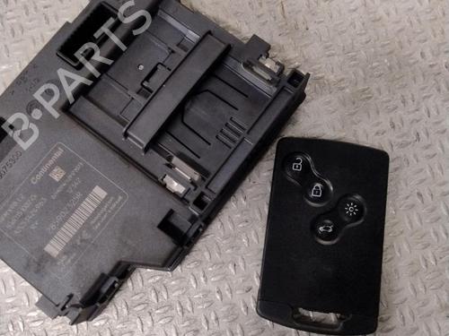 Used Card reader Card reader RENAULT CLIO IV (BH_) 1.5 dCi 90 (90 hp) 28573159 28573159