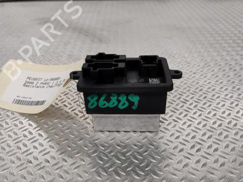 Used Heater resistor Heater resistor PEUGEOT 5008 II (MC_, MJ_, MR_, M4_) 2.0 BlueHDi 180 (MJEHZW, MJEHZR, MJEHZP) (177 hp) 25703966 25703966