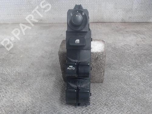 Used Left front window switch MAZDA 2 Hatchback (DL, DJ) 1.5 SKYACTIV-G (90 hp) 24080786