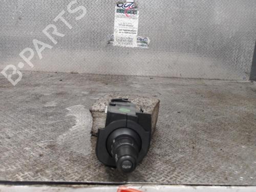 Used Steering column stalk RENAULT SCÉNIC II (JM0/1_) 1.9 dCi (JM0G, JM12, JM1G, JM2C) (120 hp) 24086839
