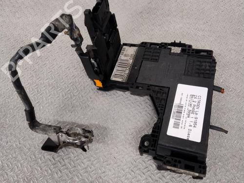 Used Fuse box Fuse box 37002530 37002530