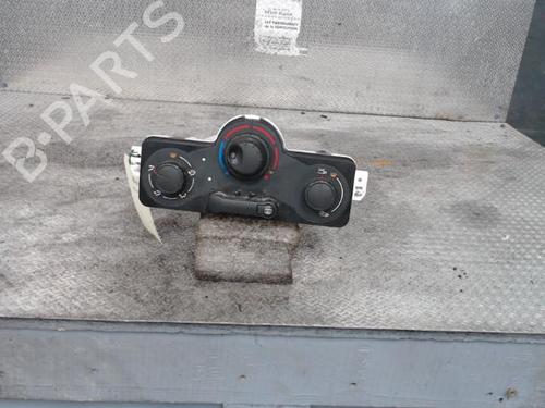 AC Styreenhet / Manøvreringsenhet RENAULT CLIO III (BR0/1, CR0/1) 1.2 16V (78 hp) 24092320