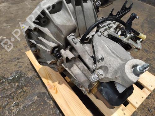 Used Gearbox Gearbox RENAULT TWINGO II (CN0_) 1.5 dCi 75 (75 hp) 32332437 32332437