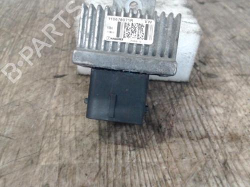 Used Electronic module RENAULT MASTER III Van (FV) 2.3 dCi 135 FWD (FV0N, FV08, FV06, FV00) (136 hp) 24068950