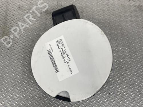 Fuel flap PEUGEOT 208 I (CA_, CC_) 1.4 HDi | BP24062381C131