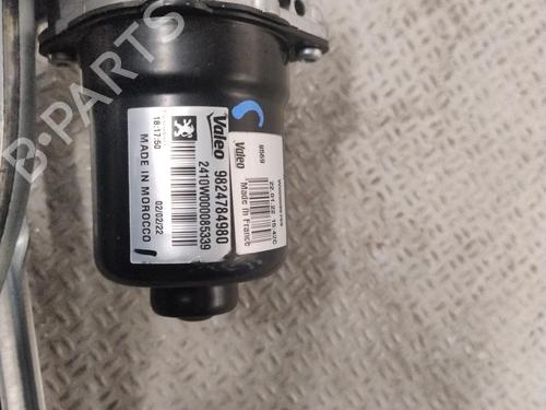 Used Front wiper motor PEUGEOT 2008 II (UD_, US_, UY_, UJ_, UR_, UC_) 1.5 BlueHDI 130 (131 hp) 30767296