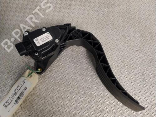 Used Pedal Pedal RENAULT CLIO IV (BH_) 1.5 dCi 90 (90 hp) 32037758 32037758
