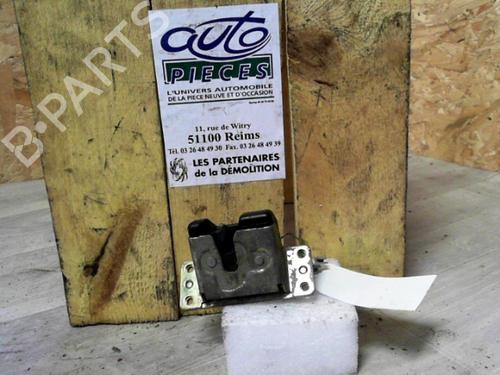 Used Tailgate handle OPEL ZAFIRA A MPV (T98) 1.6 16V (F75) (101 hp) 24067123