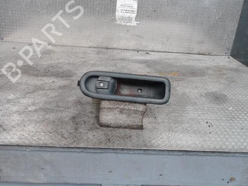 Used Switch Switch RENAULT CLIO III (BR0/1, CR0/1) 1.2 16V (78 hp) 24060333 24060333