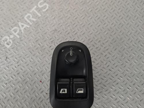 Used Left front window switch PEUGEOT 206 Hatchback (2A/C) 1.6 16V (109 hp) 24099580