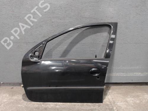 Used Left front door PEUGEOT 206 Hatchback (2A/C) 1.4 i (75 hp) 24091559