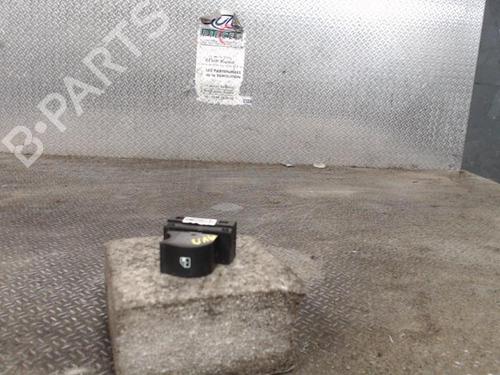 Used Switch Switch FIAT PUNTO EVO (199_) 1.3 D Multijet (199AXC1A, 199BXC1A, 199AXT1A, 199BXT1A) (75 hp) 24090394 24090394