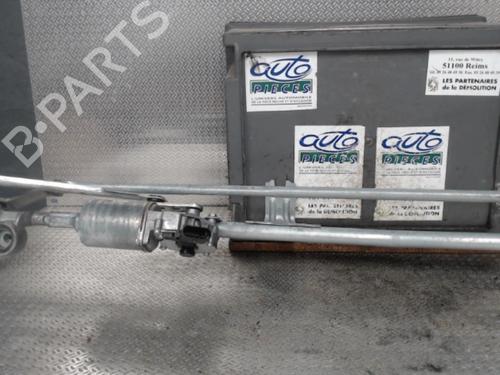 Used Front wiper motor OPEL ZAFIRA / ZAFIRA FAMILY B (A05) 1.9 CDTI (M75) (120 hp) 24073136