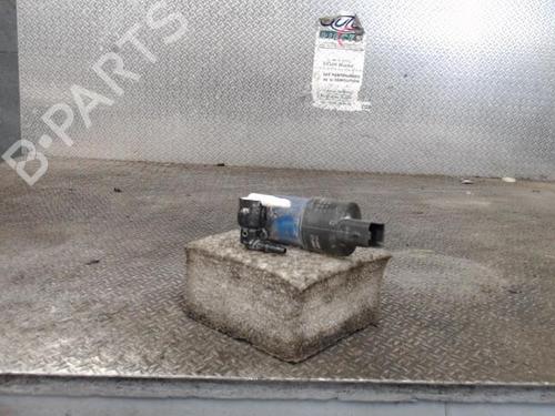 Used Washer pump RENAULT CLIO III (BR0/1, CR0/1) 1.5 dCi (BR17, CR17) (86 hp) 24090542