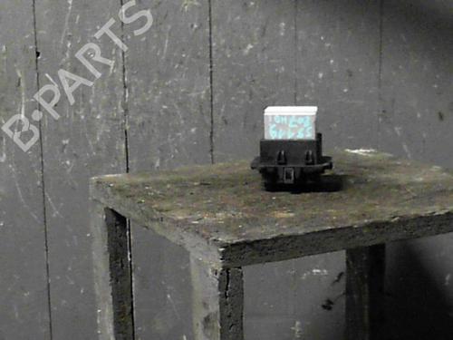 Used Heater resistor Heater resistor PEUGEOT 207 (WA_, WC_) 1.4 HDi (68 hp) 24064452 24064452