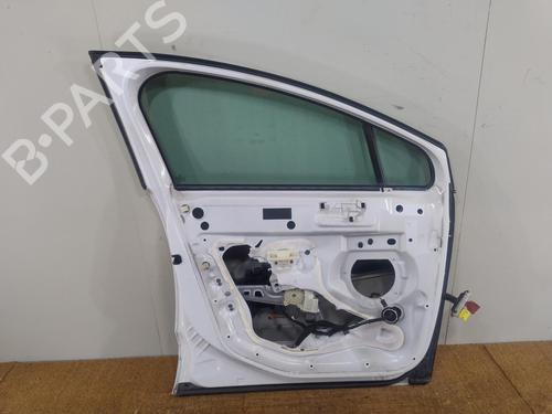 Used Left front door PEUGEOT 5008 (0U_, 0E_) 1.6 HDi (110 hp) 29344419