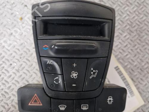 Used Climate control RENAULT LAGUNA III (BT0/1) 1.5 dCi (BT00, BT0A, BT0T, BT1J) (110 hp) 24064388