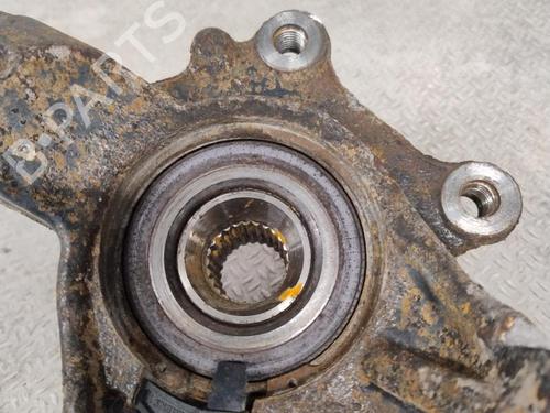 Used Right front steering knuckle PEUGEOT 5008 (0U_, 0E_) 1.6 HDi (110 hp) 32354152