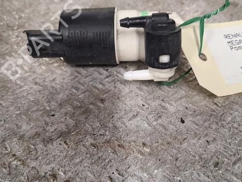 Used Washer pump Washer pump RENAULT MEGANE IV Hatchback (B9A/M/N_) 1.5 dCi 110 (B9A3) (110 hp) 24098356 24098356