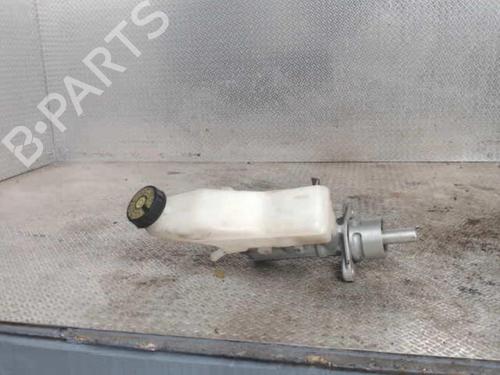 Used Brake master cylinder TOYOTA COROLLA Verso (ZER_, ZZE12_, R1_) 2.2 D-4D (AUR10_, AUR10R) (136 hp) 24074061