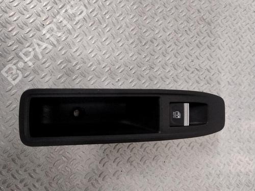 Used Left rear window switch RENAULT CAPTUR II (HF_) E-TECH 145 (HFMU) (143 hp) 28685261