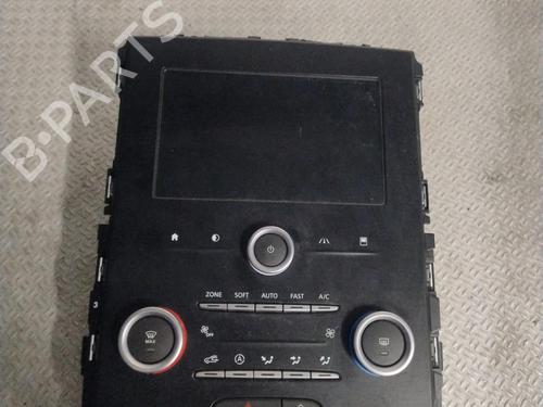 display-monitor-renault-megane-iv-hatchback-b9amn_-2015-36462530 main image