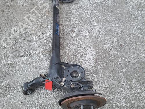 Essieu arrière TOYOTA YARIS (_P13_) 1.5 Hybrid (NHP130_, NHP130) (101 hp) 30265453