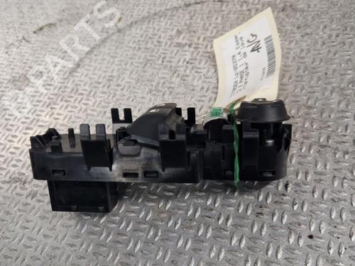 Left front window switch CITROËN C3 II (SC_) 1.4 VTi 95 | BP24098370I27 - Image 2