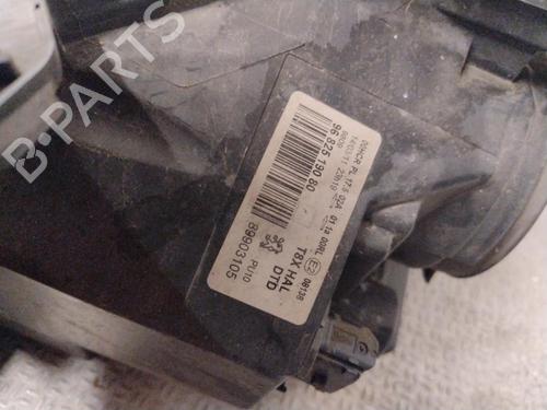 Right headlight PEUGEOT 3008 I MPV (0U_) 1.6 HDi | BP29380028C29 