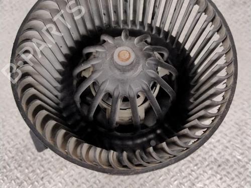 Used Heater blower motor Heater blower motor RENAULT CLIO III (BR0/1, CR0/1) 1.5 dCi (BR17, CR17) (86 hp) 33749535 33749535