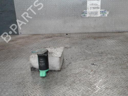 Used Washer pump Washer pump PEUGEOT 206+ (2L_, 2M_) 1.1 (60 hp) 24081265 24081265