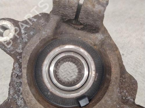 Left front steering knuckle RENAULT TWINGO II (CN0_) 1.2 16V (CN0K, CN0V, CN0A) | BP32457136M25