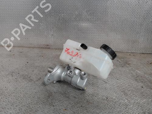 Used Brake master cylinder Brake master cylinder DACIA SANDERO II 1.5 dCi 75 / Blue dCi 75 (B8JW, B8M4, B8AH, B8M7, B8M6) (75 hp) 24075135 24075135