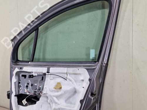 Used Right front door RENAULT MODUS / GRAND MODUS (F/JP0_) 1.5 dCi (FP0E, JP0E) (65 hp) 24191905