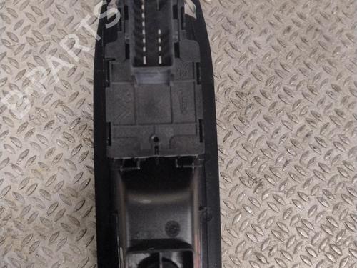 Used Left front window switch PEUGEOT 208 I (CA_, CC_) 1.6 HDi (92 hp) 31324755
